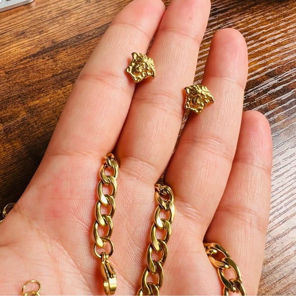 18K Gold Plated Versace Women jewelry Set Chain Necklace Bracelet and Earrings - Picture 14 of 17
